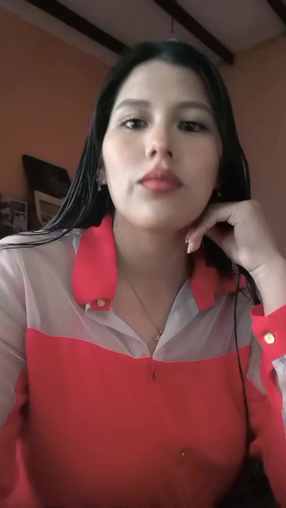 @Adrianita06