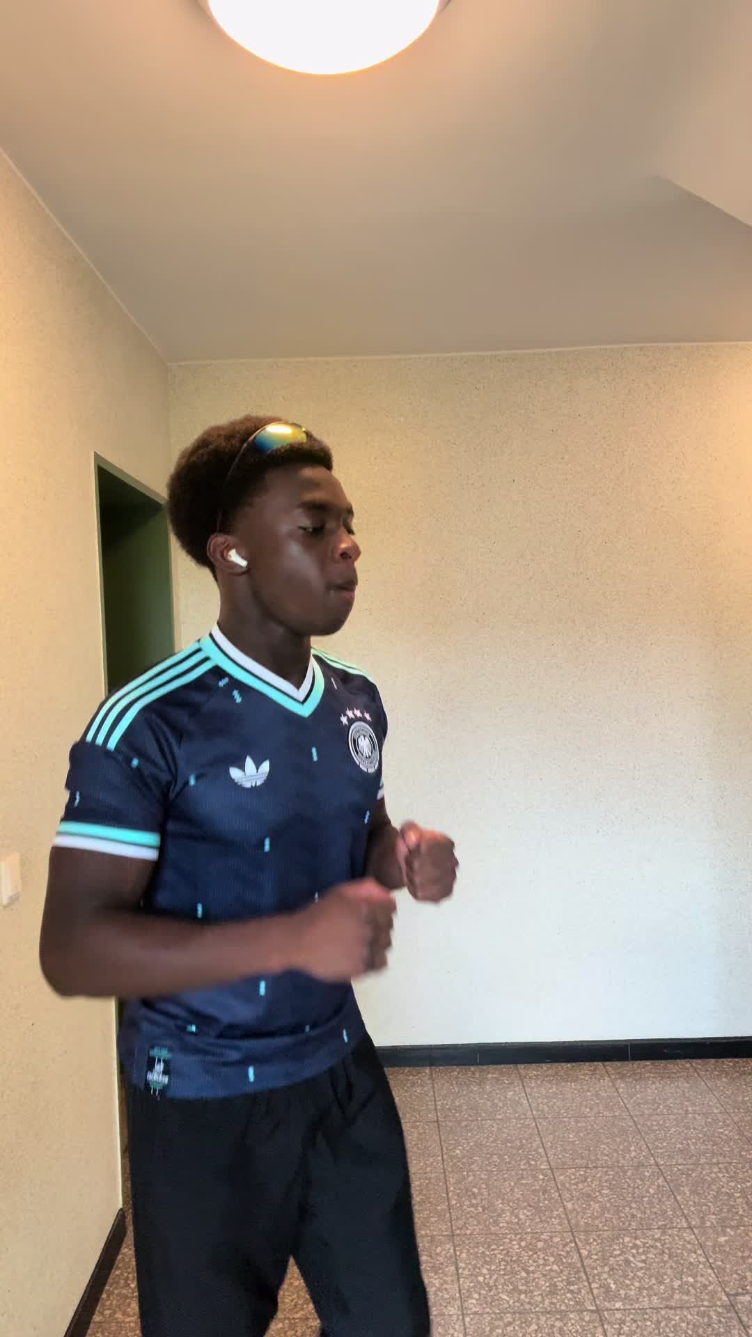 @Lennox_gyf