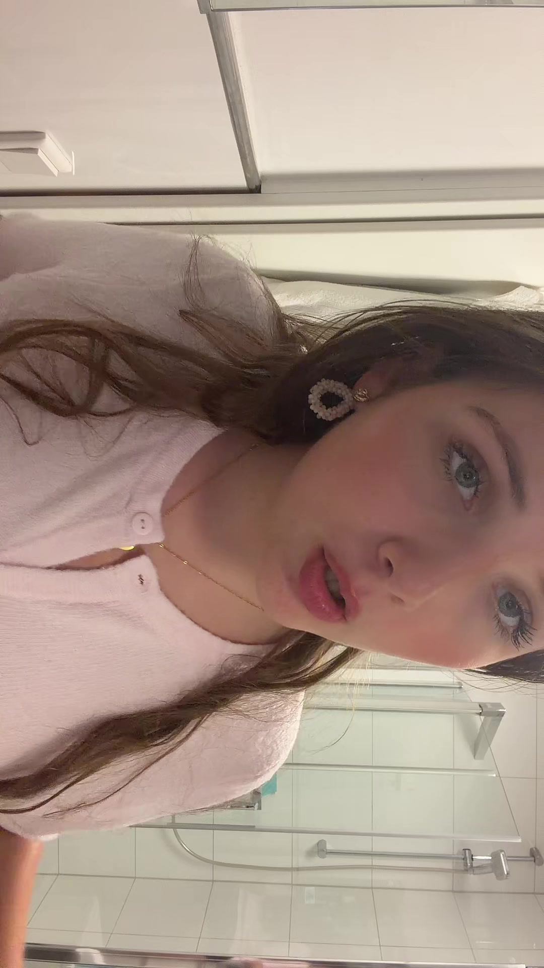 @usarah12204