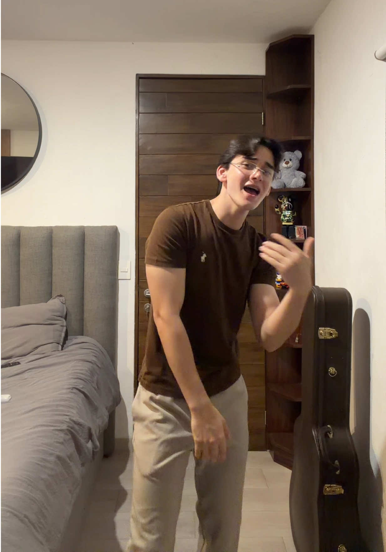 @Carlossllanes