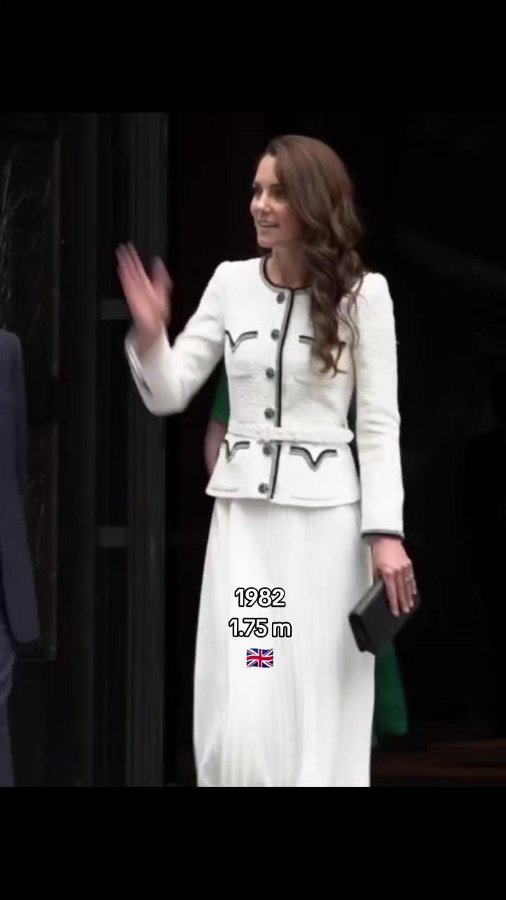 @♔ 𝓡𝓸𝔂𝓪𝓵 𝓩𝓱 🇬🇧
