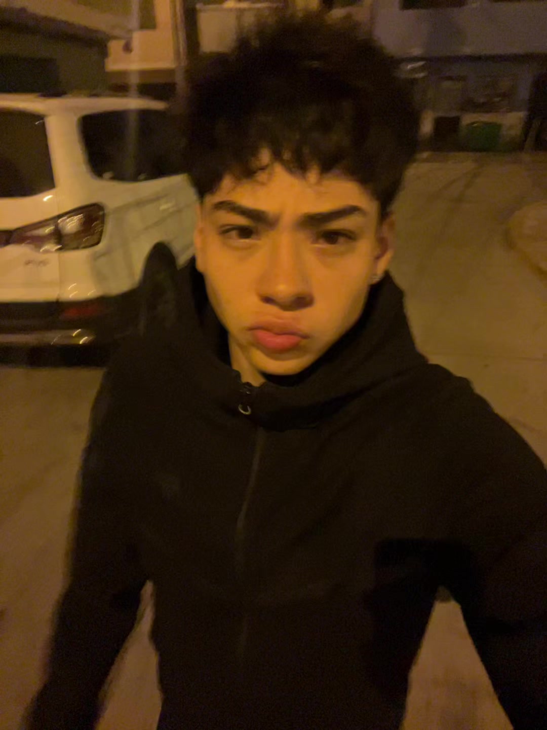 @Guerra