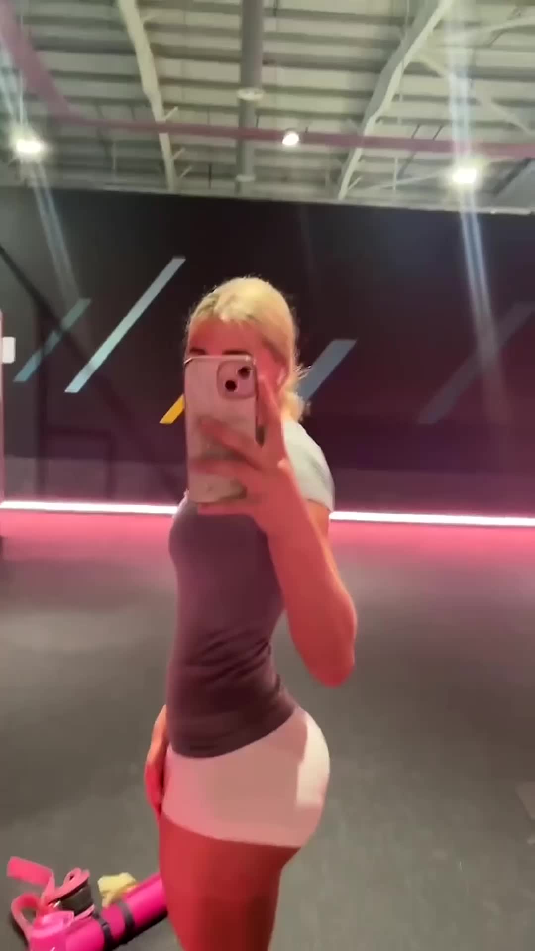 @elliecroix3954022