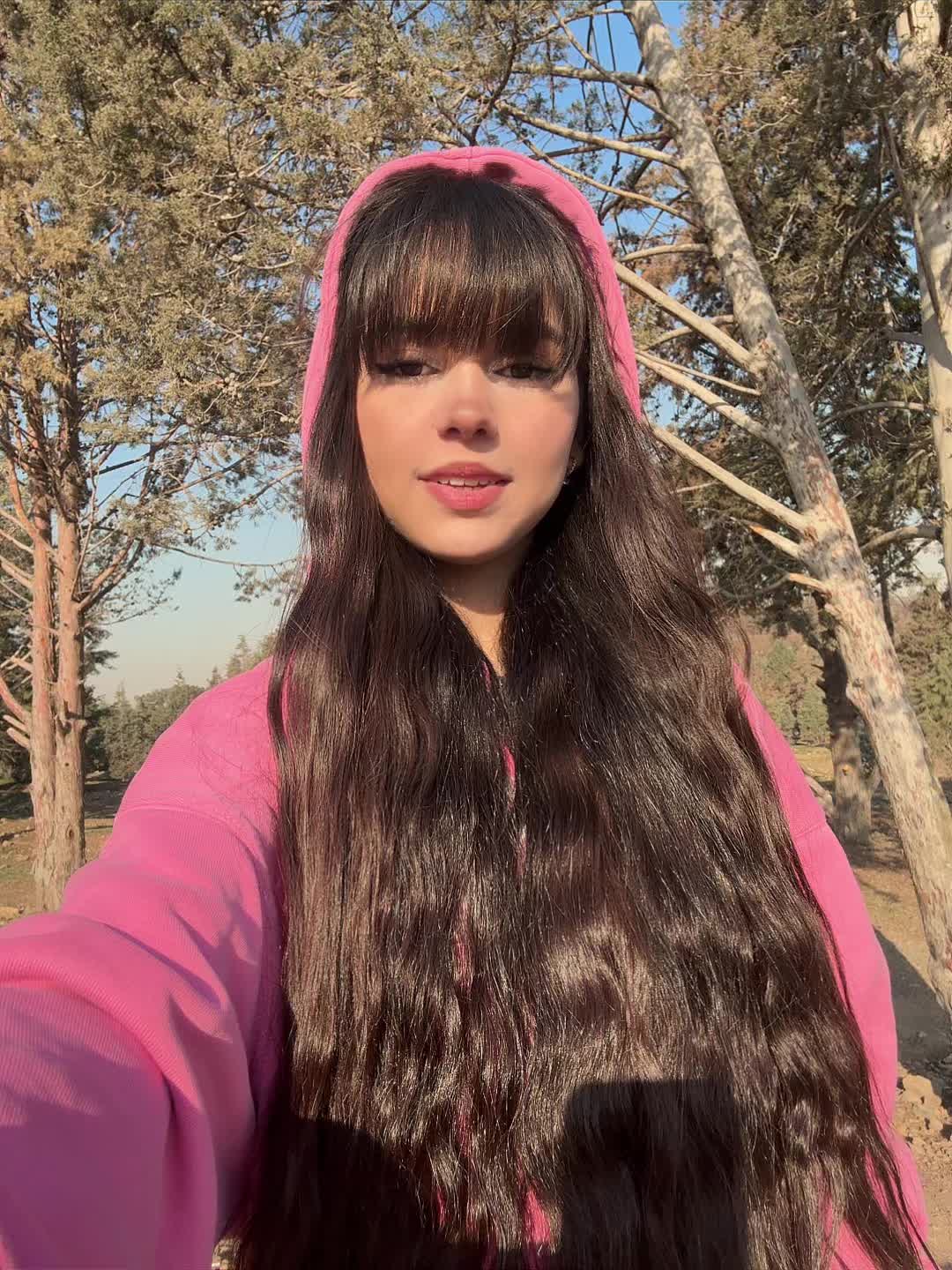 @Melikafarahani