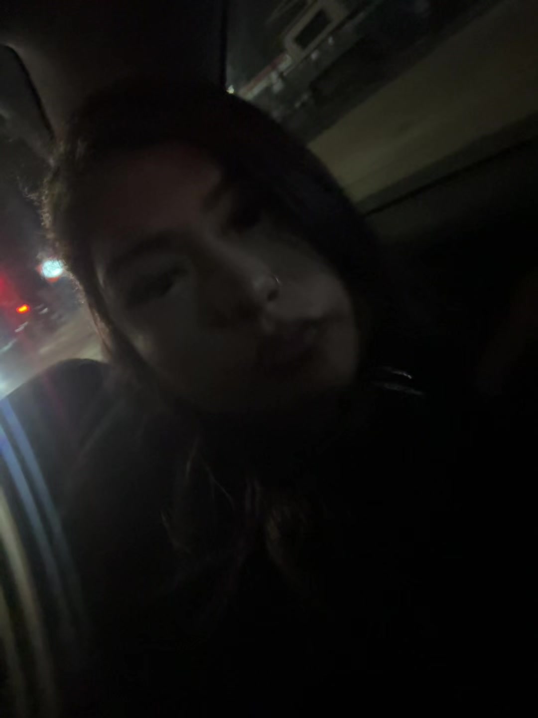 @Mariꨄ︎