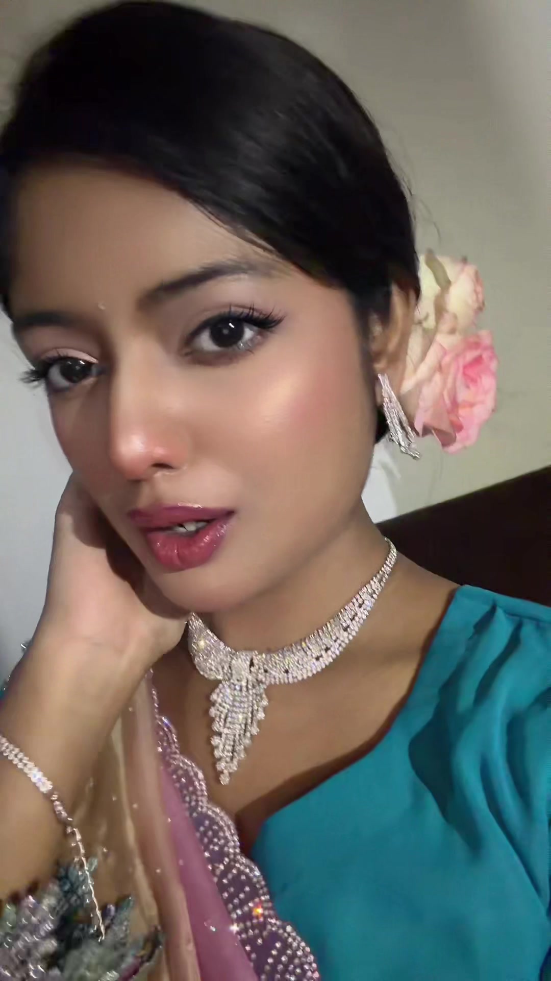 @Marjia Oni🇧🇩