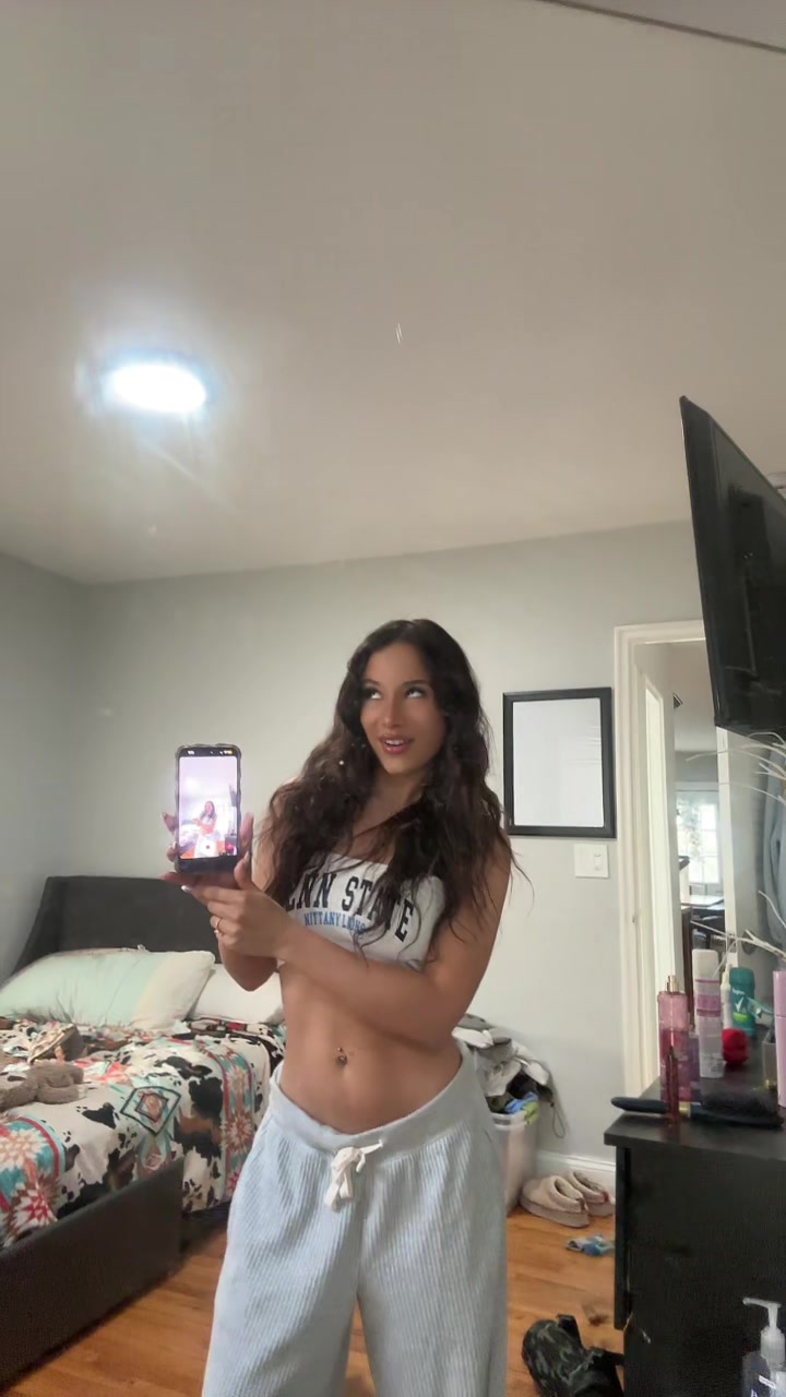 @alyssafavaa