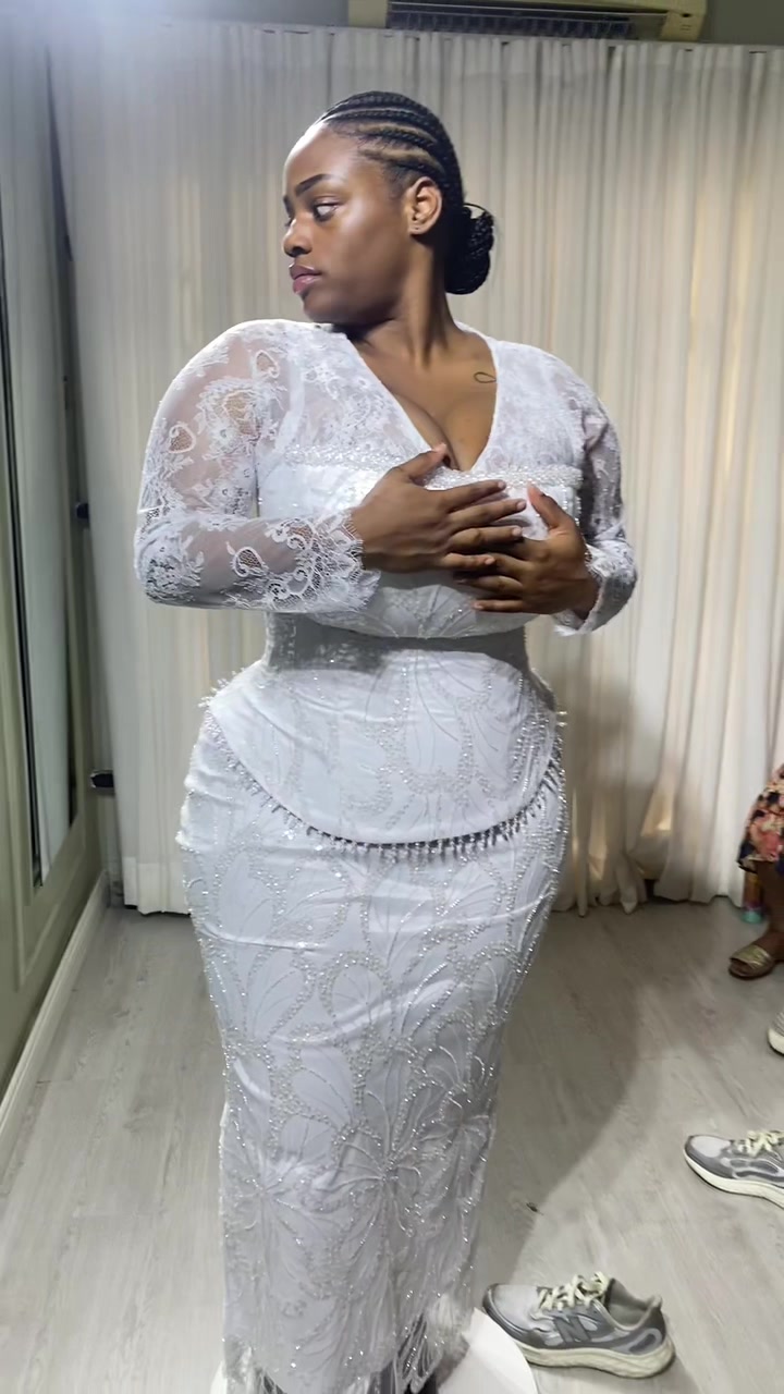 @michlagos_