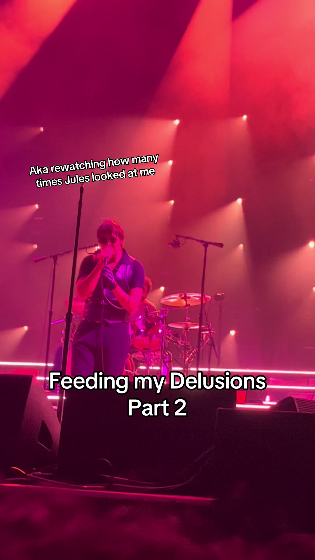 @Julian Casablancas is hot 🥹✌️