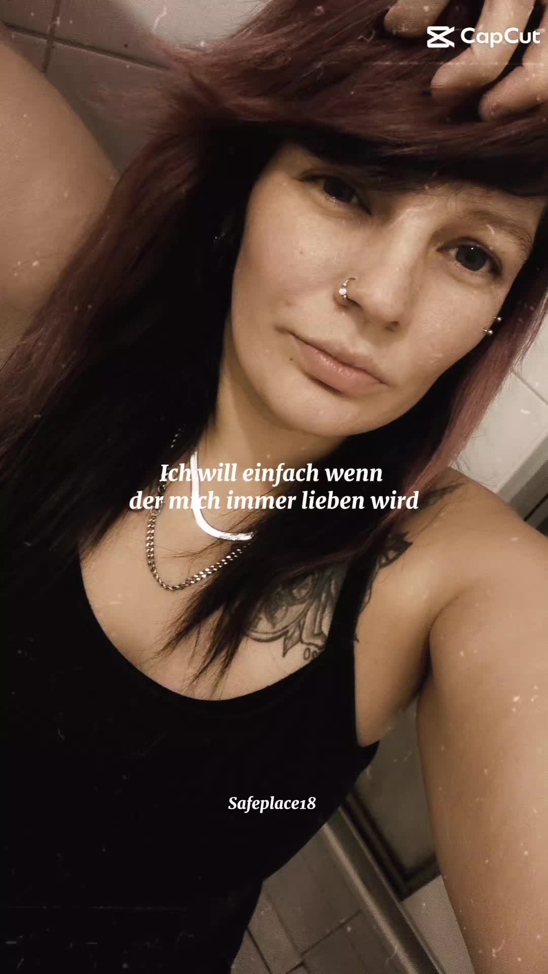 @🎀Verr&uuml;cktesWeib🎀