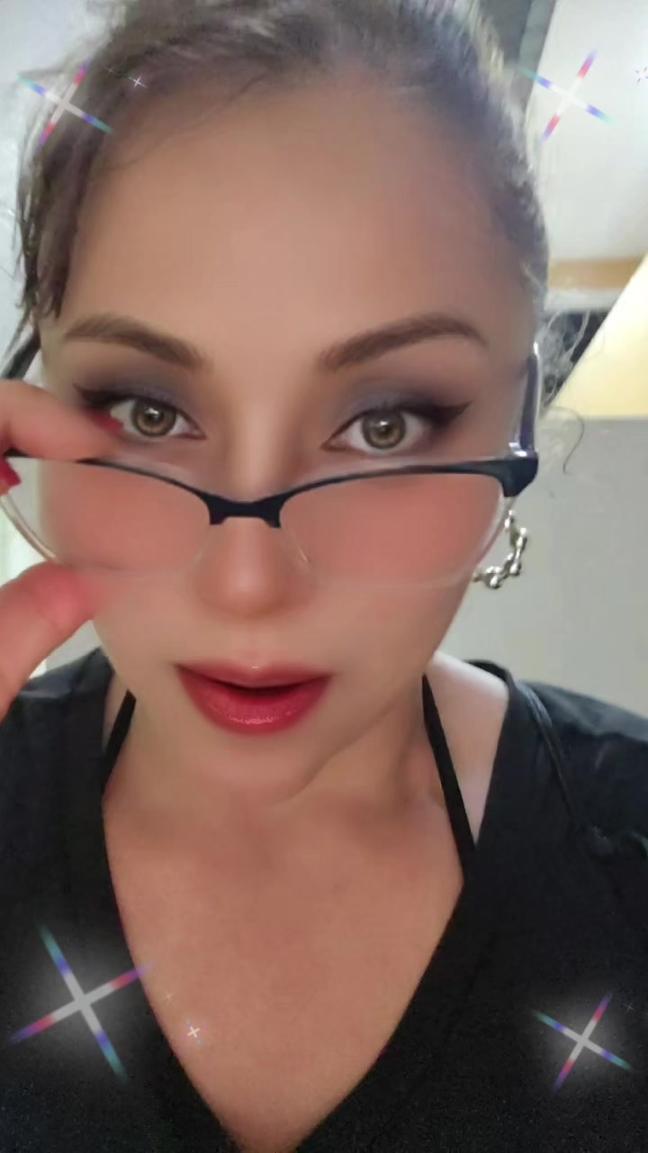 @ThaityRozOficial