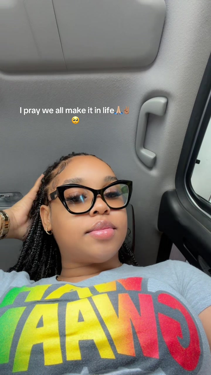 @Candy_Cakeface