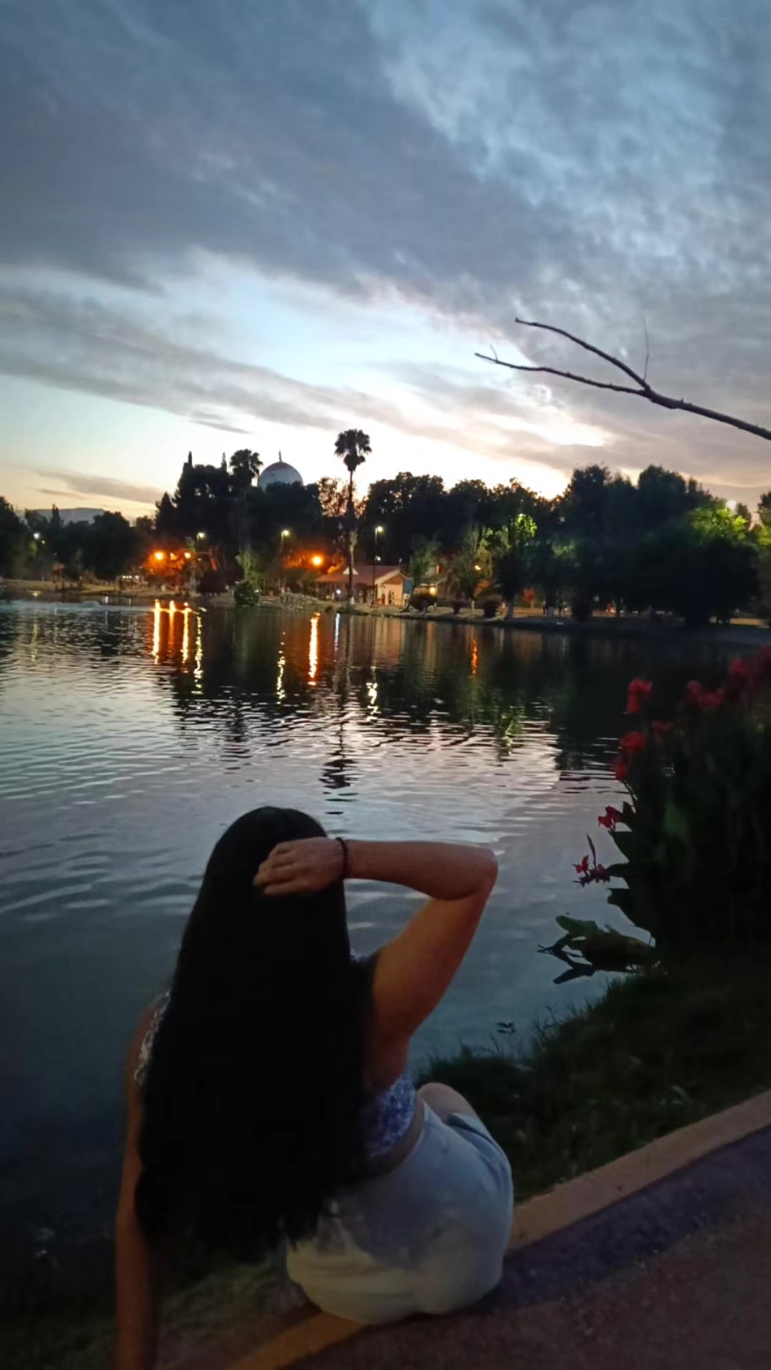 @LauraGarciia