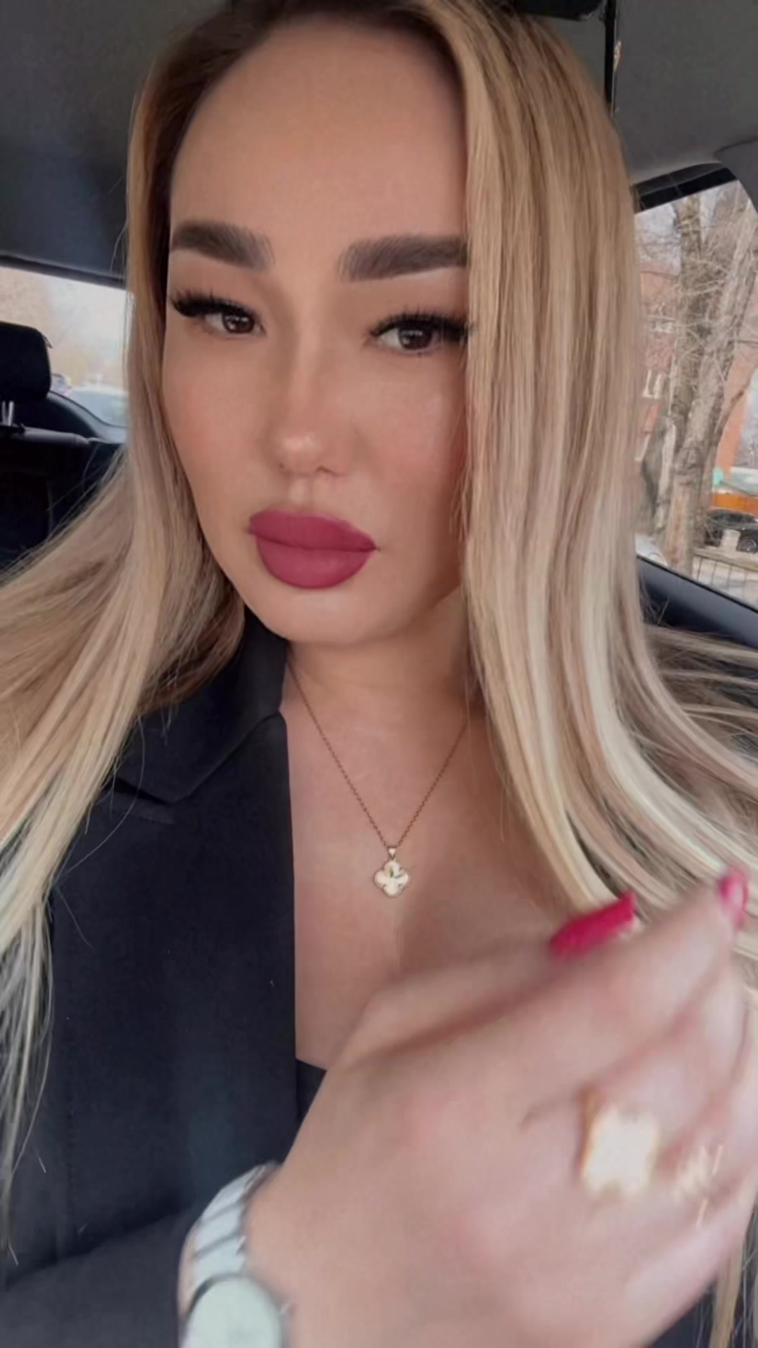@Айгөлек