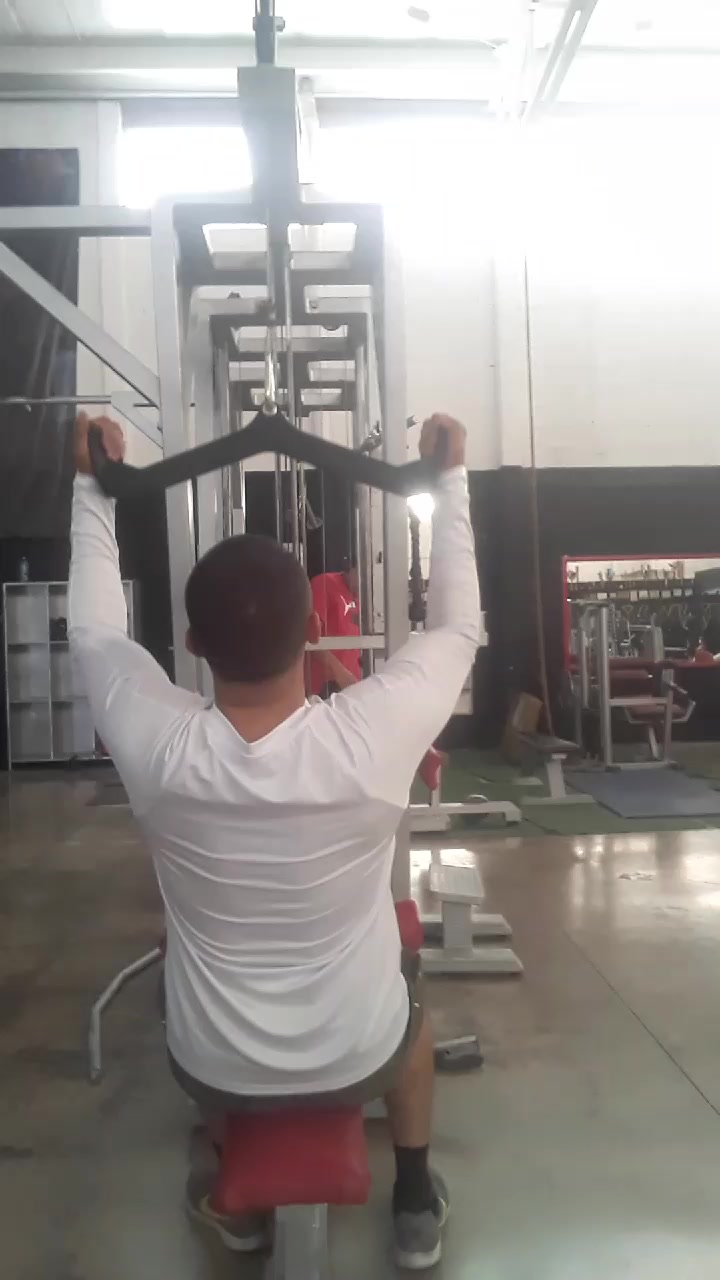@Roberto Carlos Le&oacute;n Fit