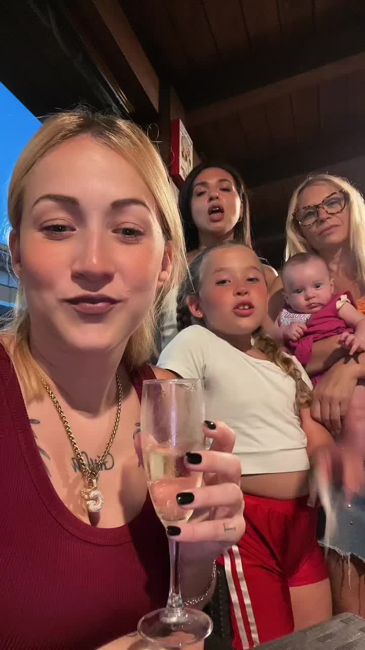 @Jennifer🌶️
