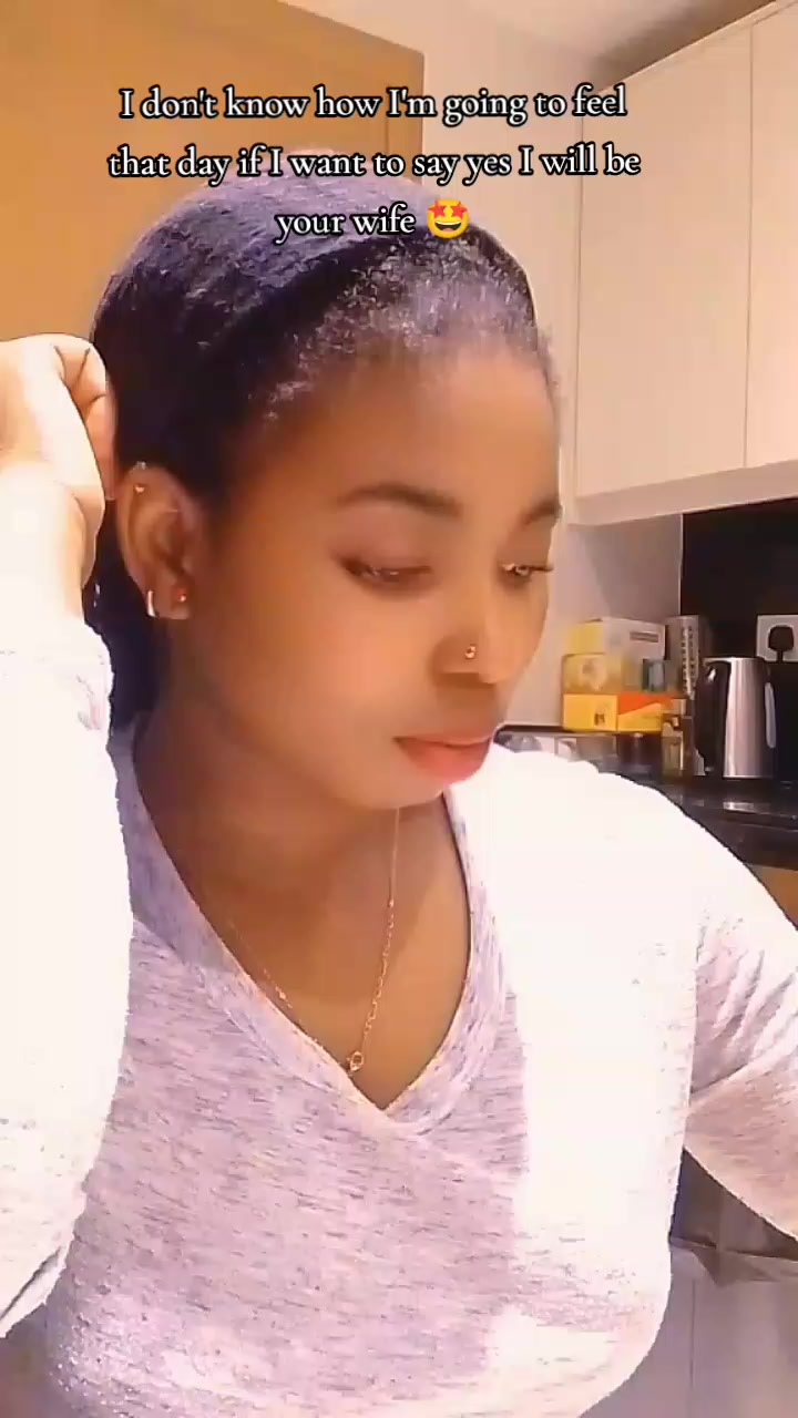 @╰┈➤💜pretty babe 💜💜