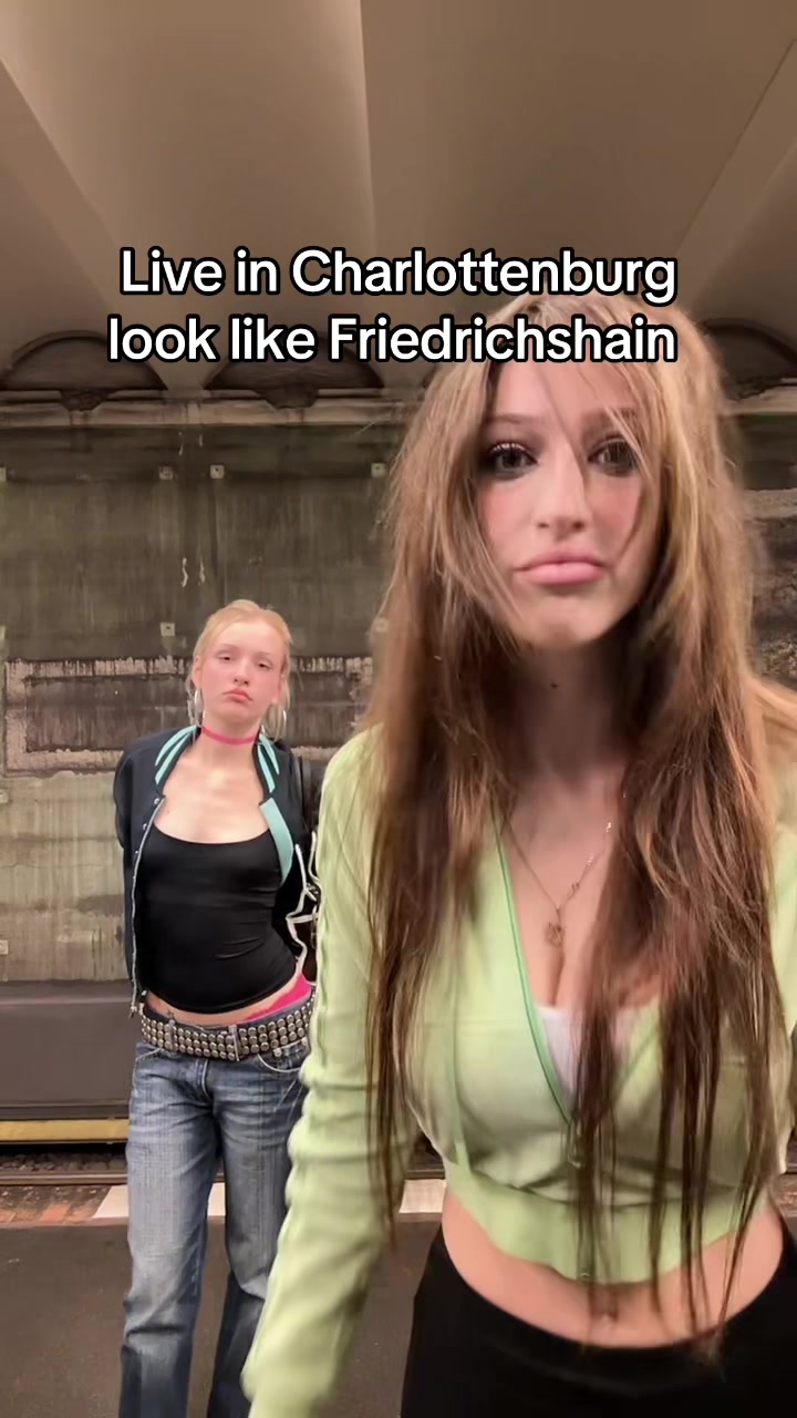 @hellcazlookneon