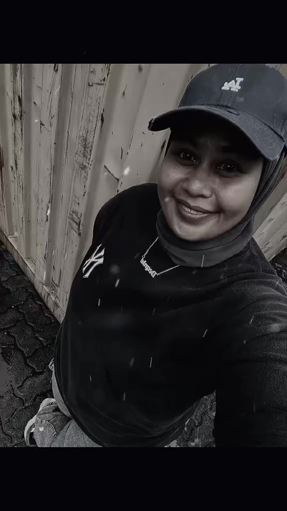 @Deqniehanapiah