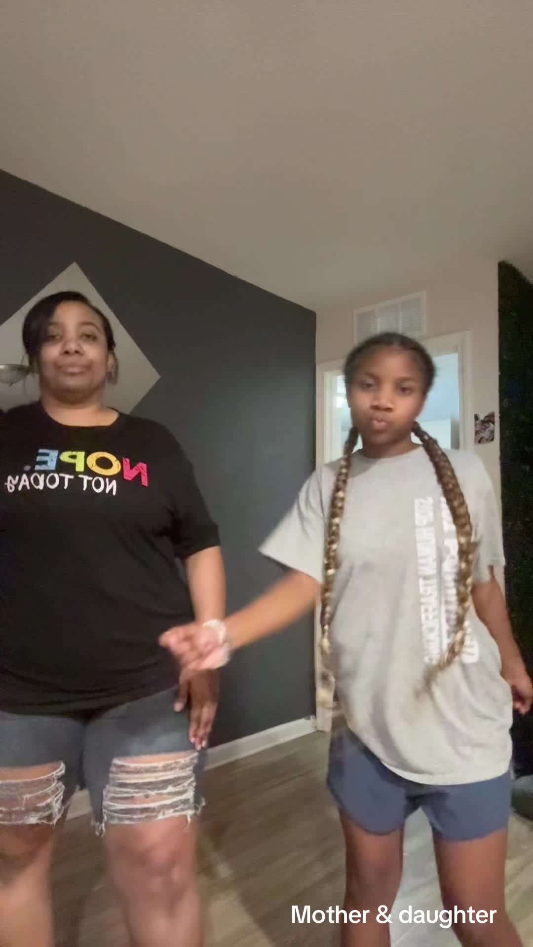 @Forever_shar_