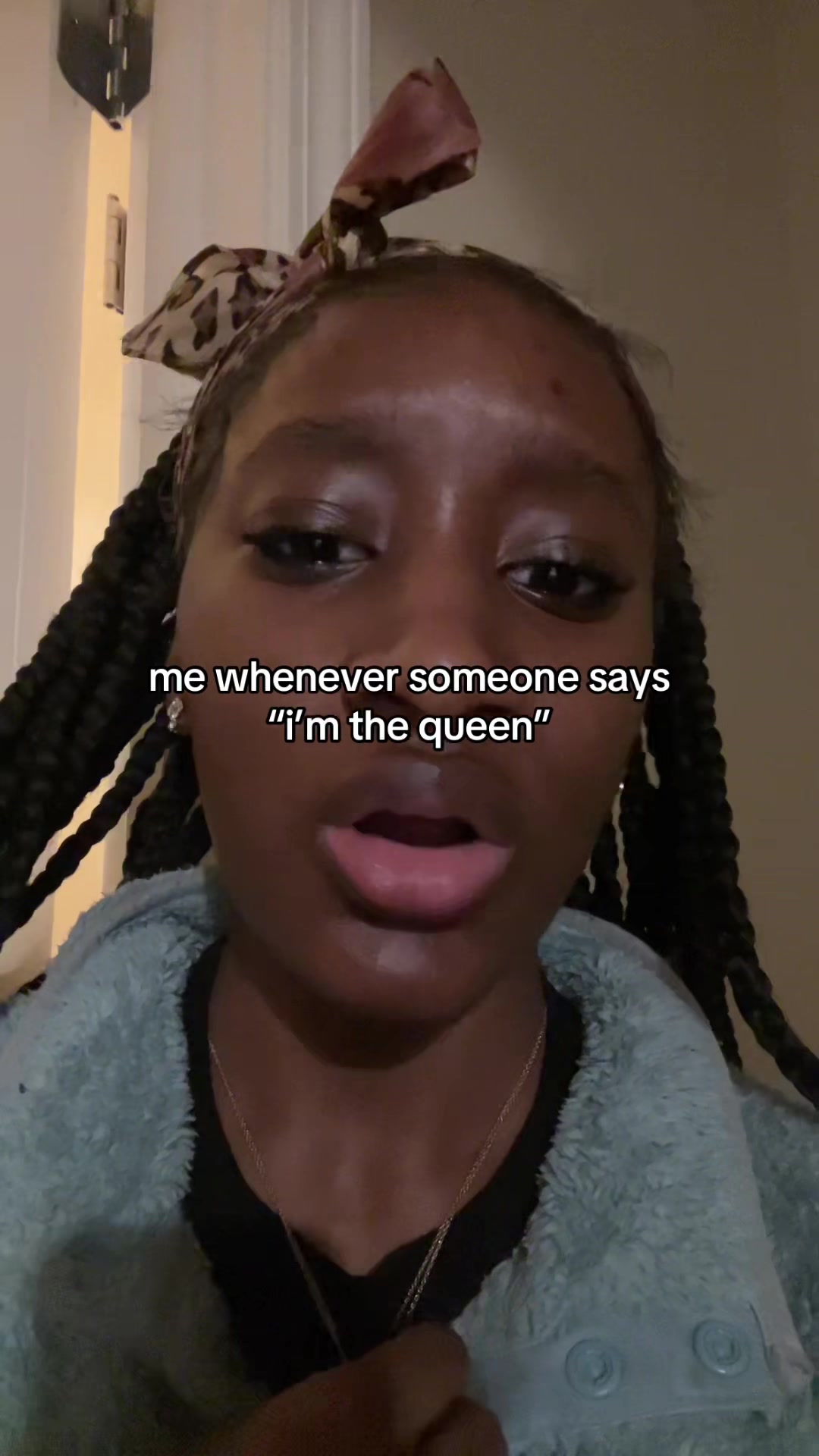 @⃟