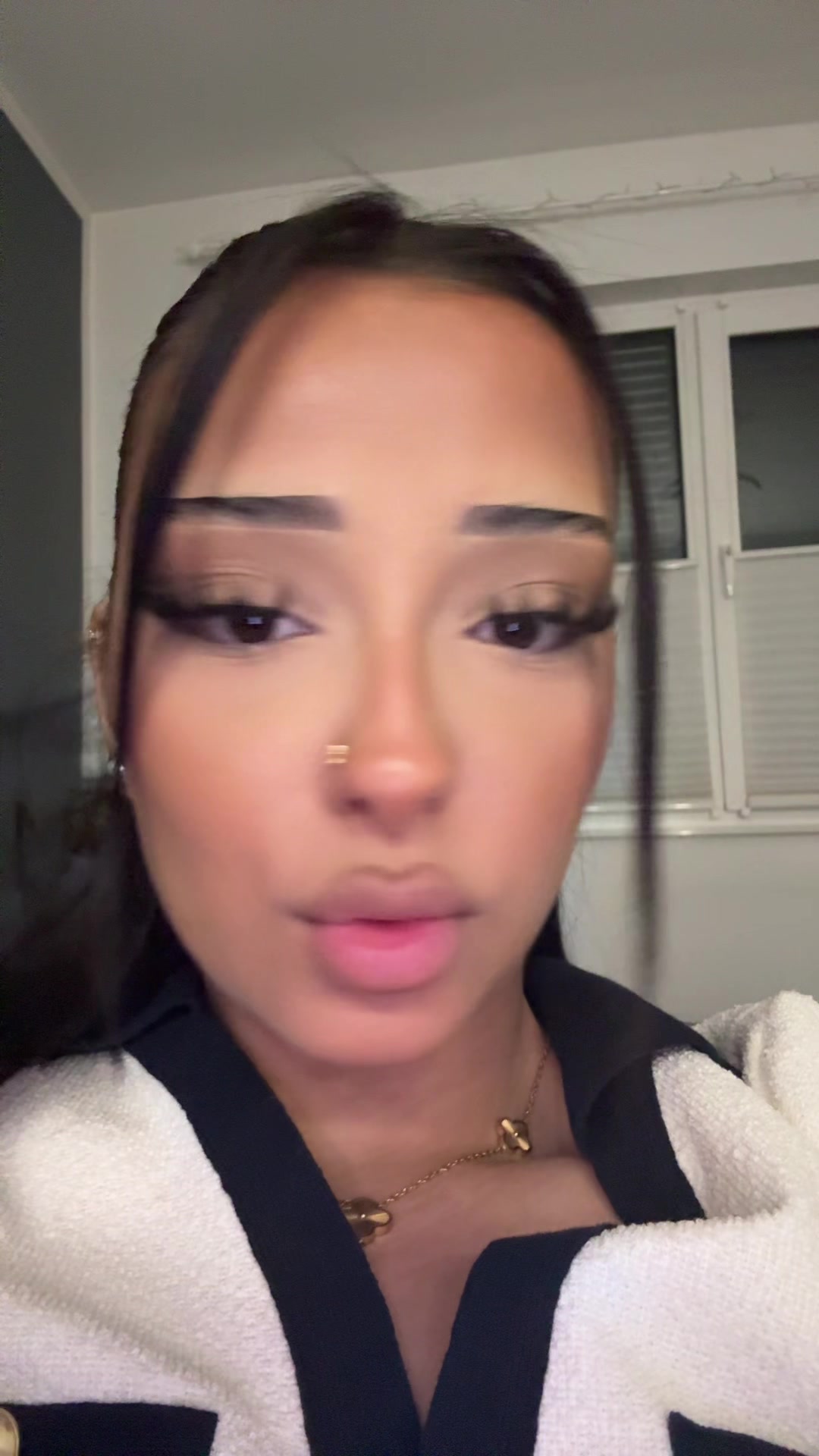 @elissa