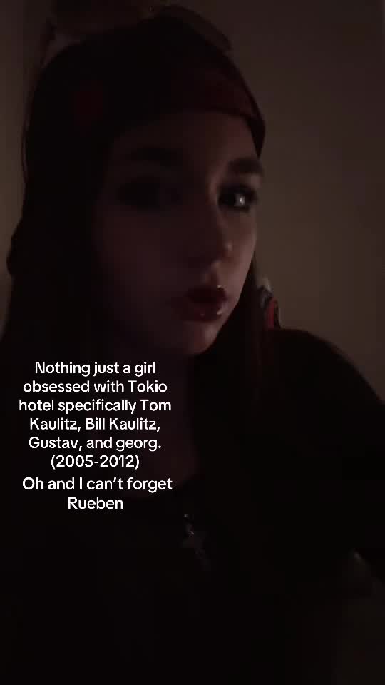 @Amberlyn📵