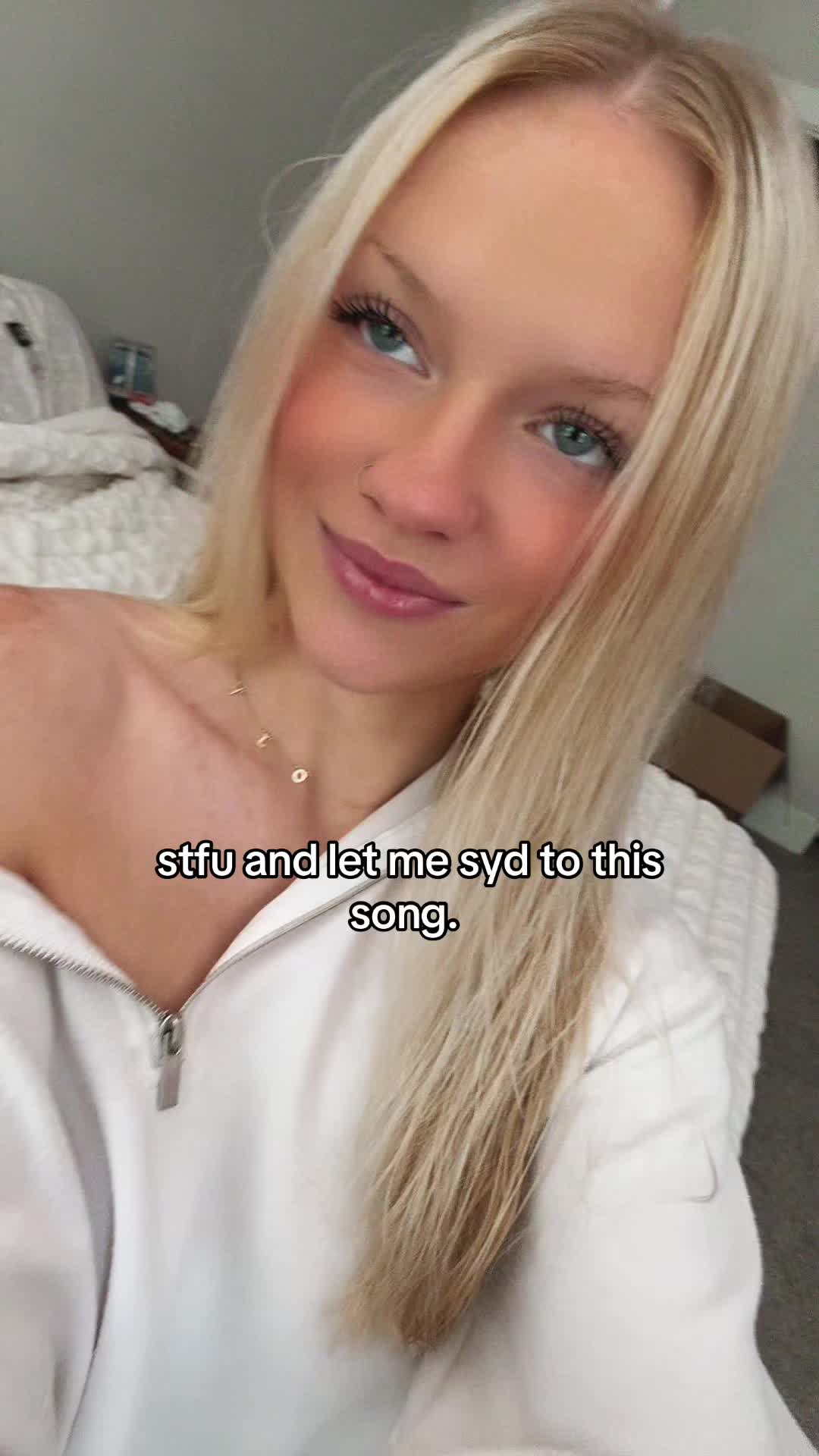 @M I A