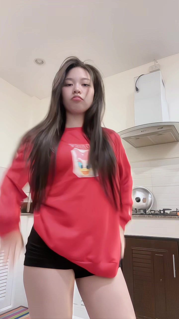 @หญิง Lee