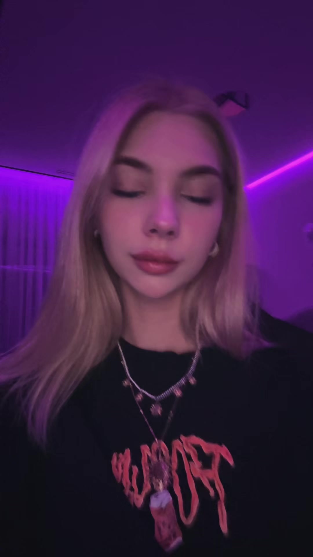 @Лера