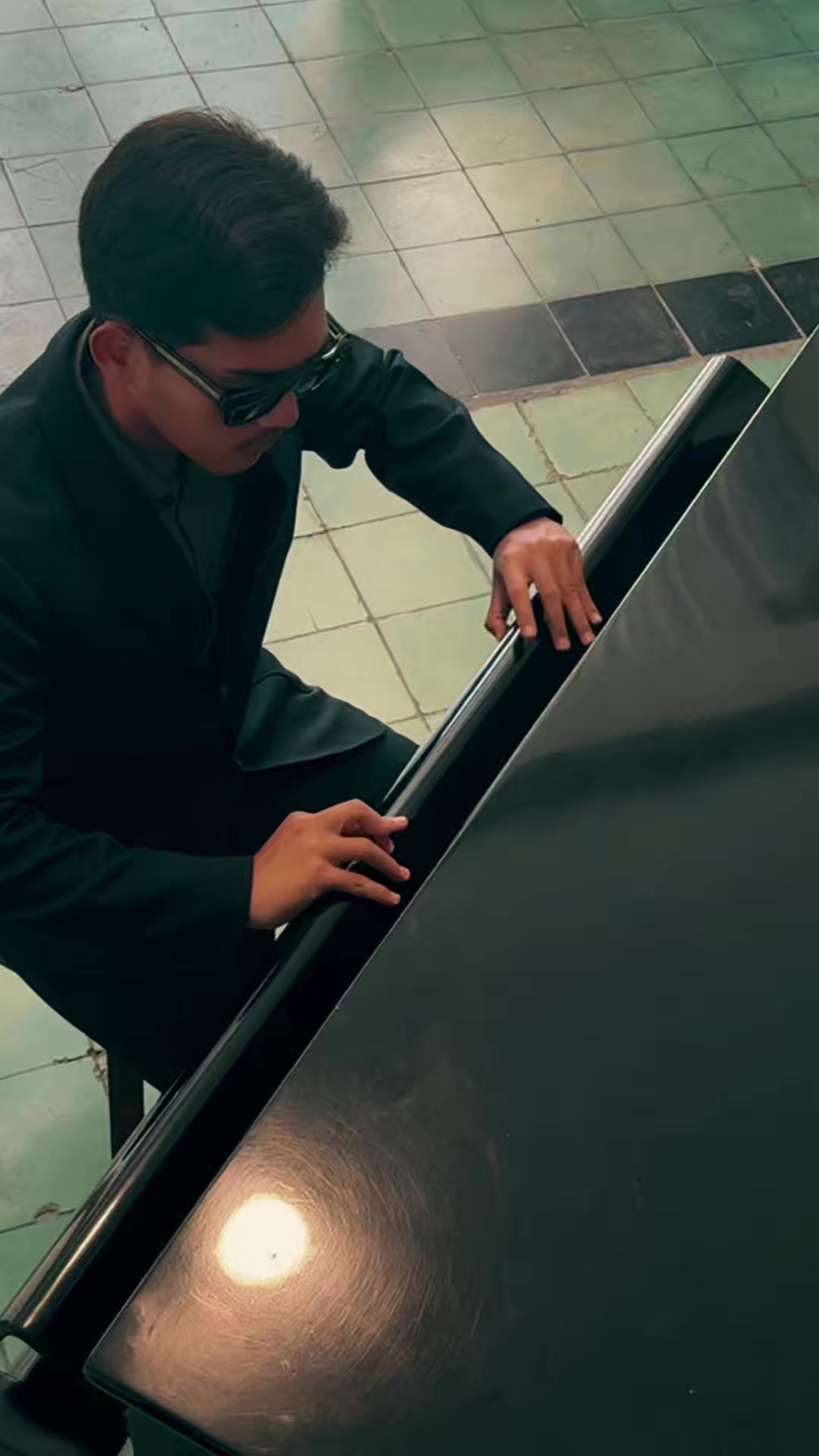 @Vherkudara.id