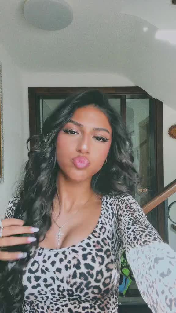 @LiveTina250k
