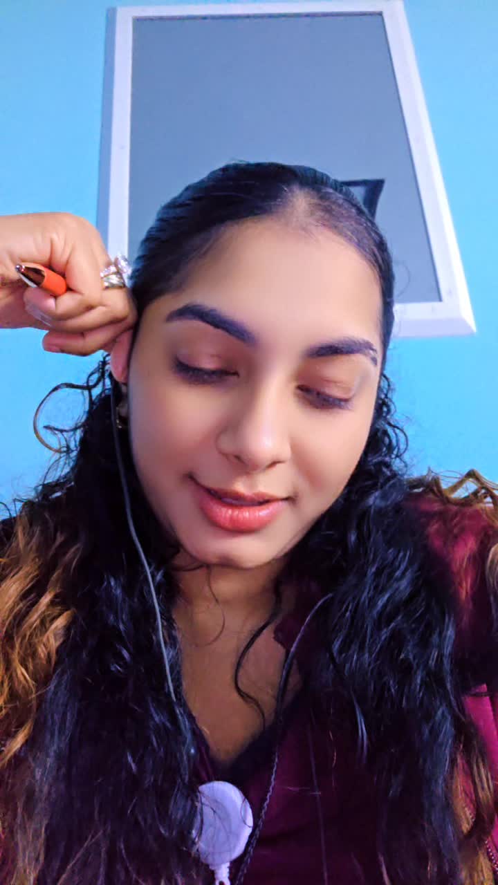 @Bella