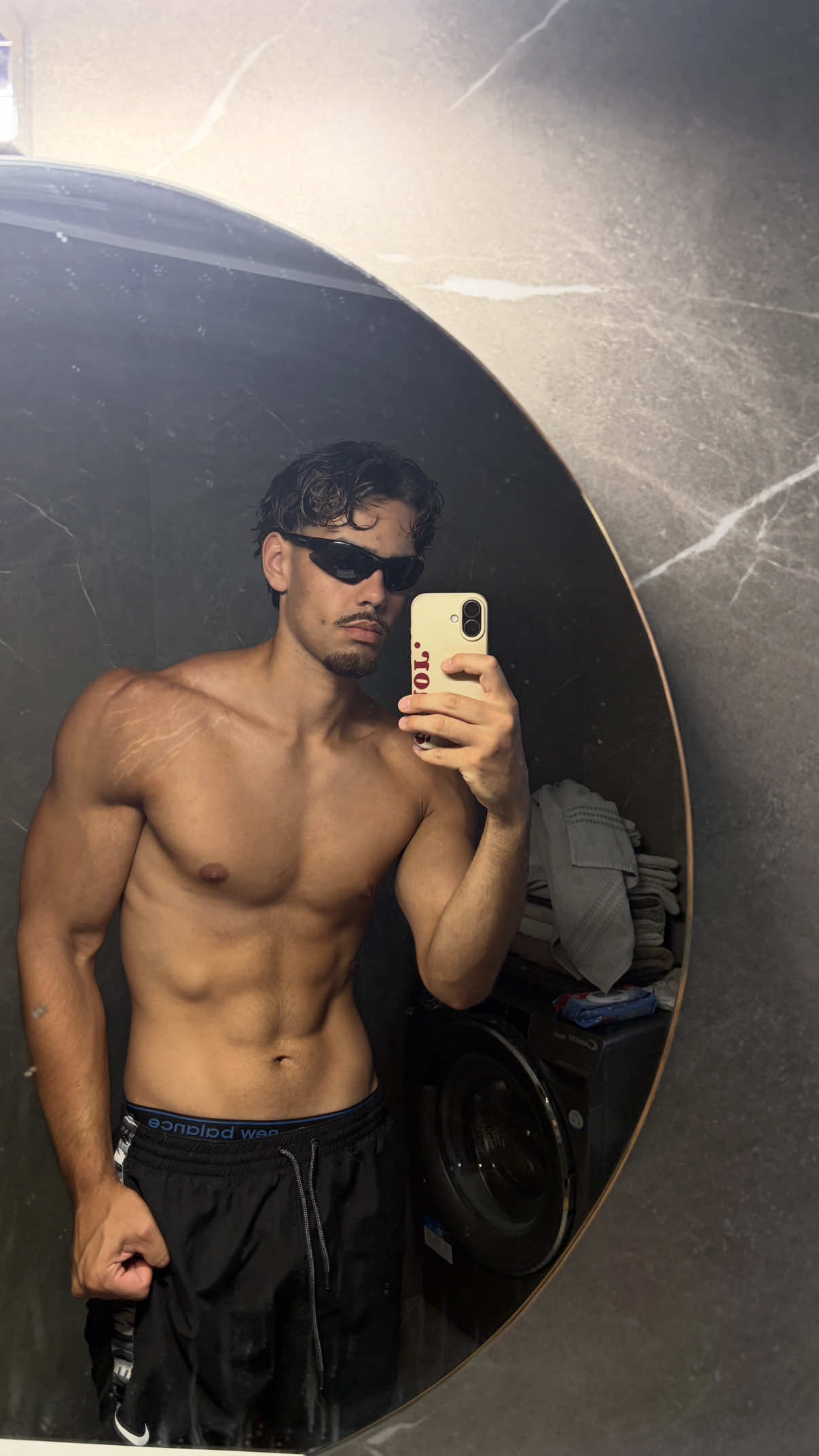 @manoxil
