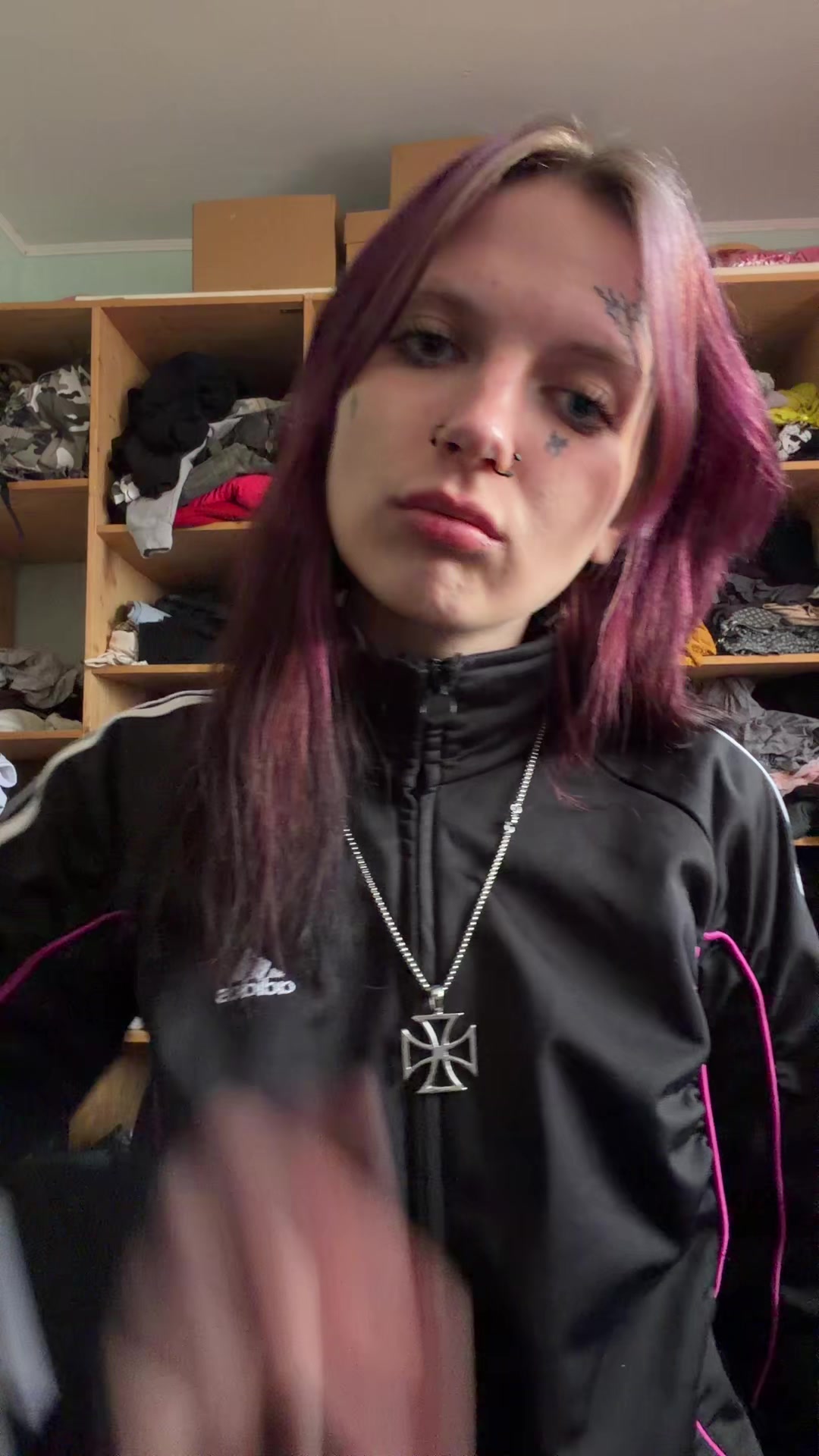 @lyzz