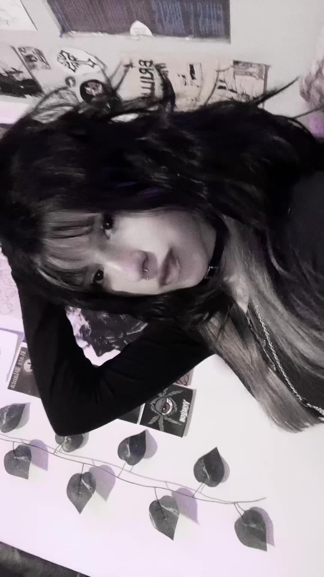 @🕸️