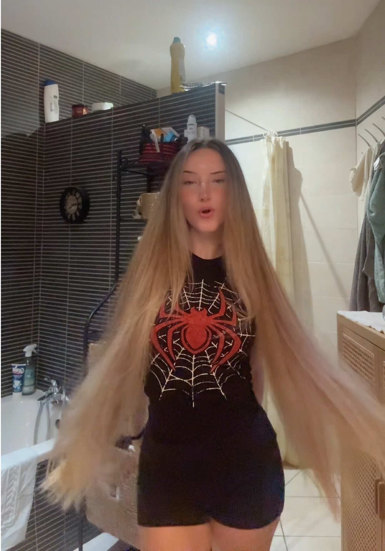 @Whoxver
