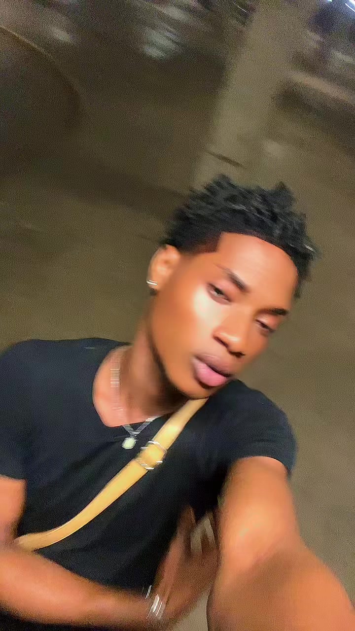 @_ &rho;ꫀꪀꪖᧁꪊꪗ 🪼