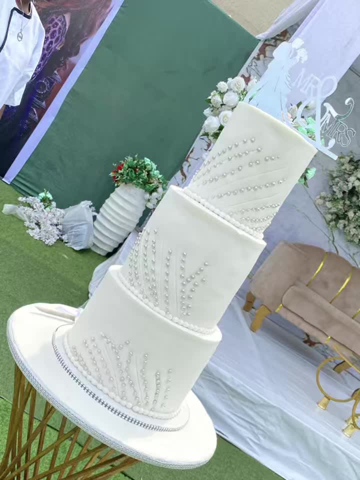 @CAKES IN WARRI DELTA STATE.
