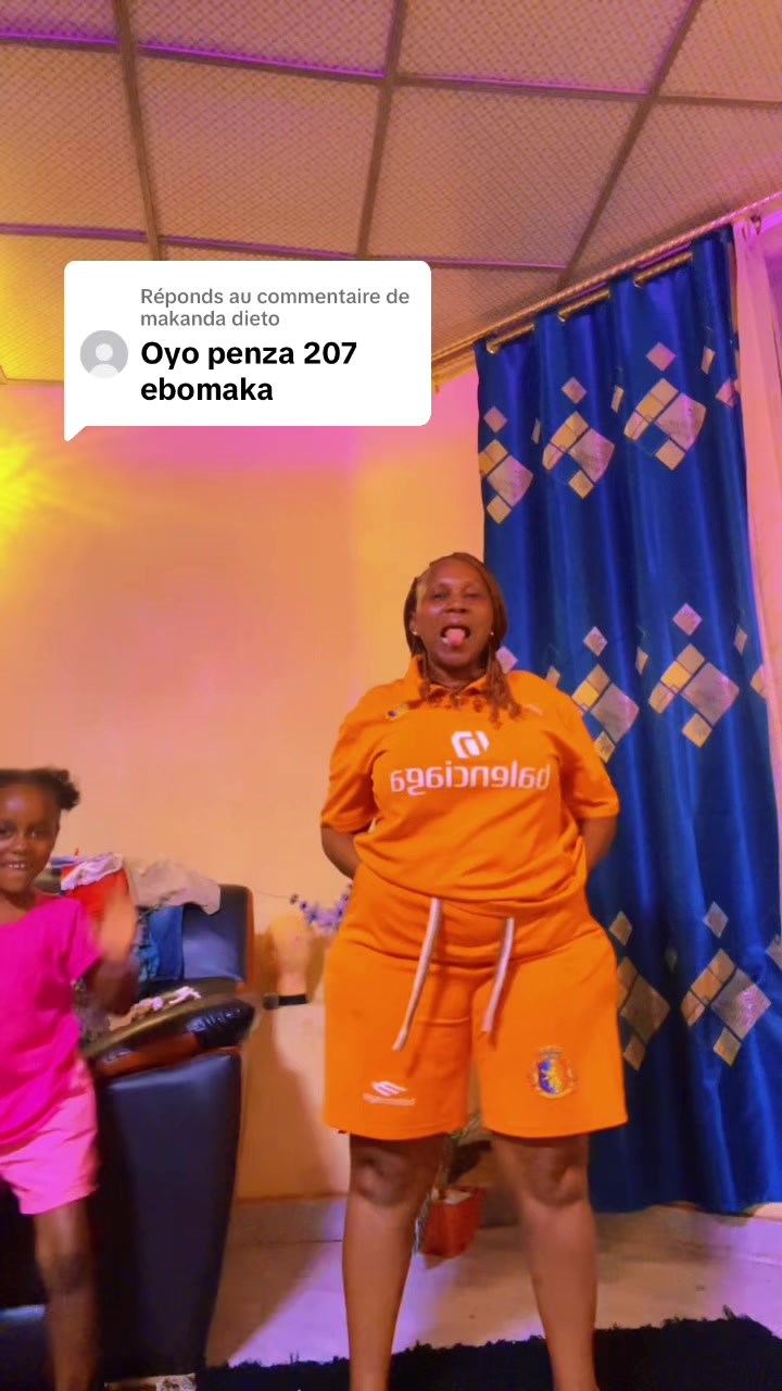 @ZAINA BIN HEMEDI💐🇨🇩