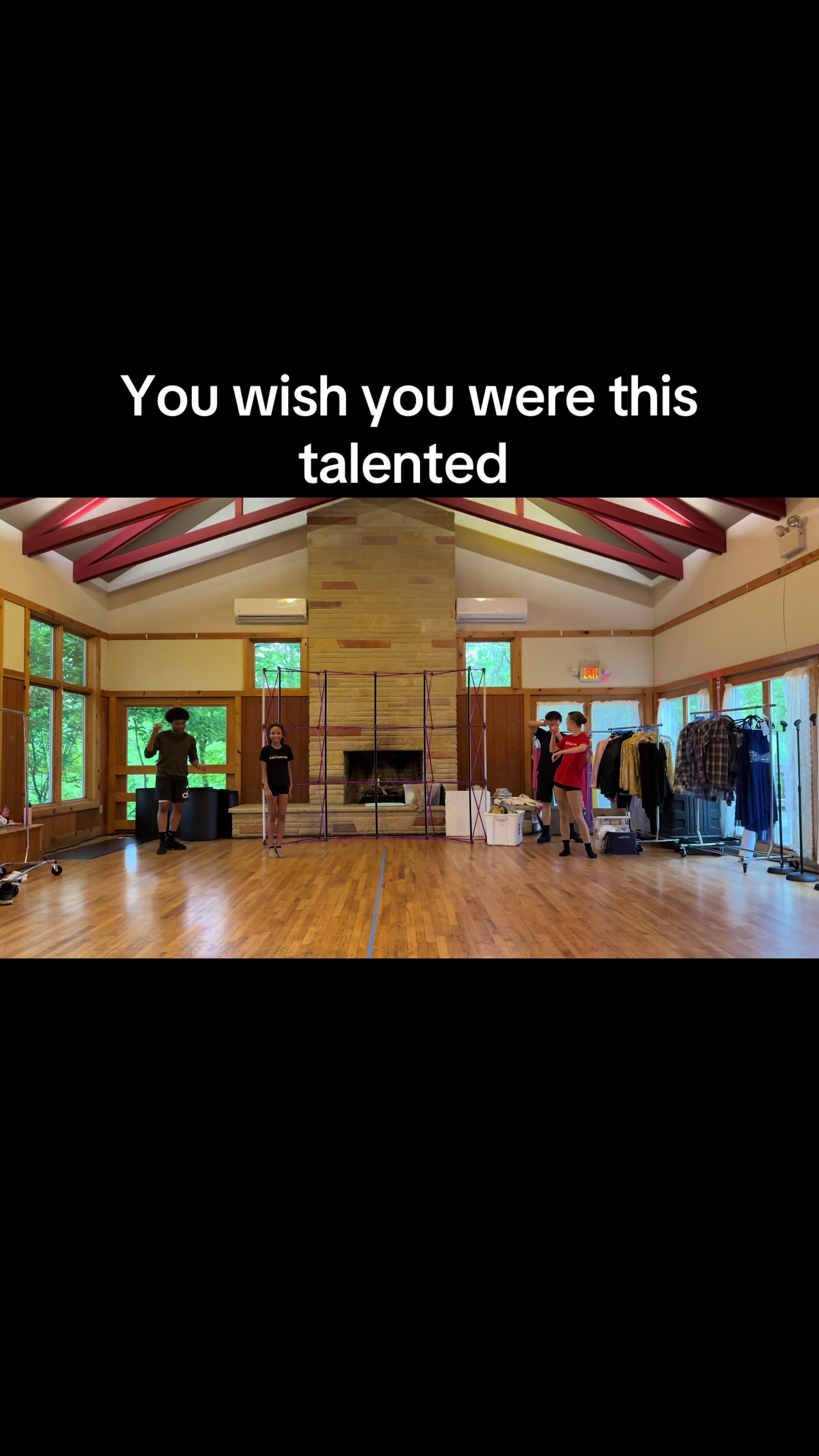 @Tallglassofmallory