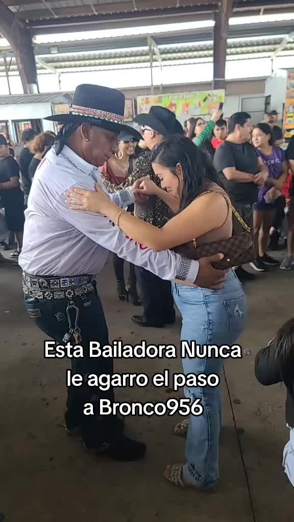 @vetillooliveros