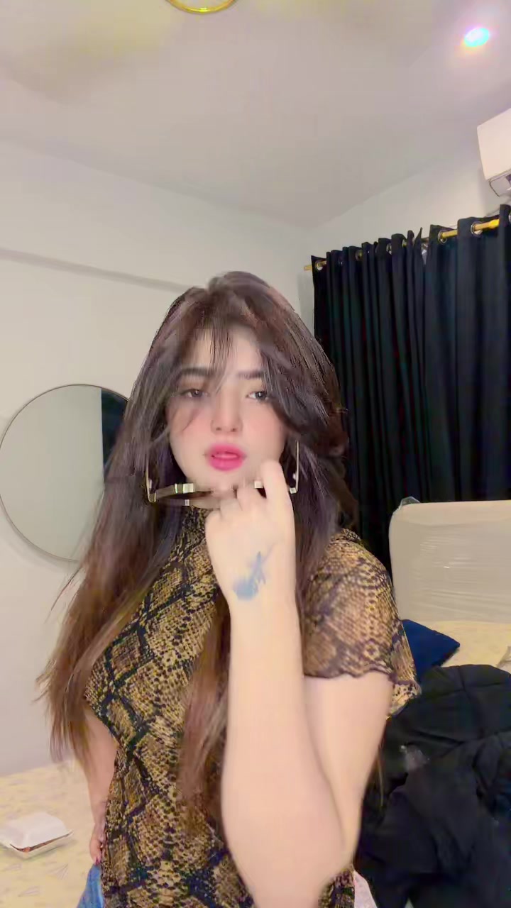 @Malaika Khan