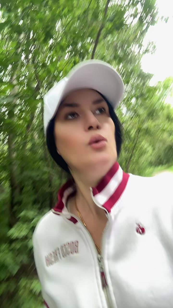 @Арина