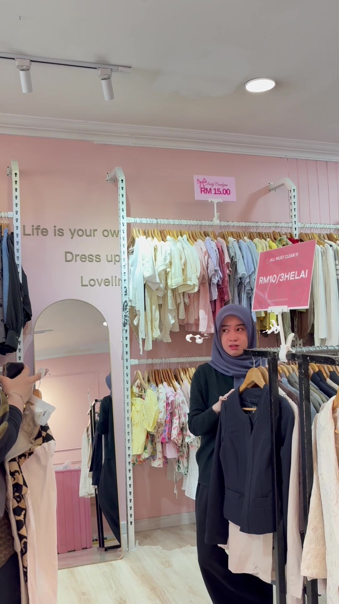 @Lovely Style ThriftShop