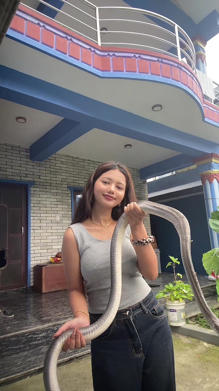 @Ritika Chhetri✨