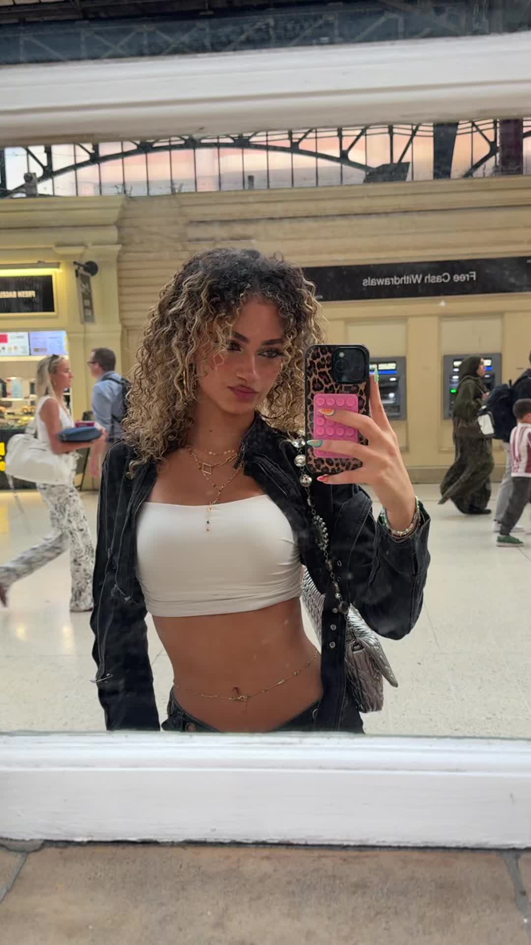 @تاليا