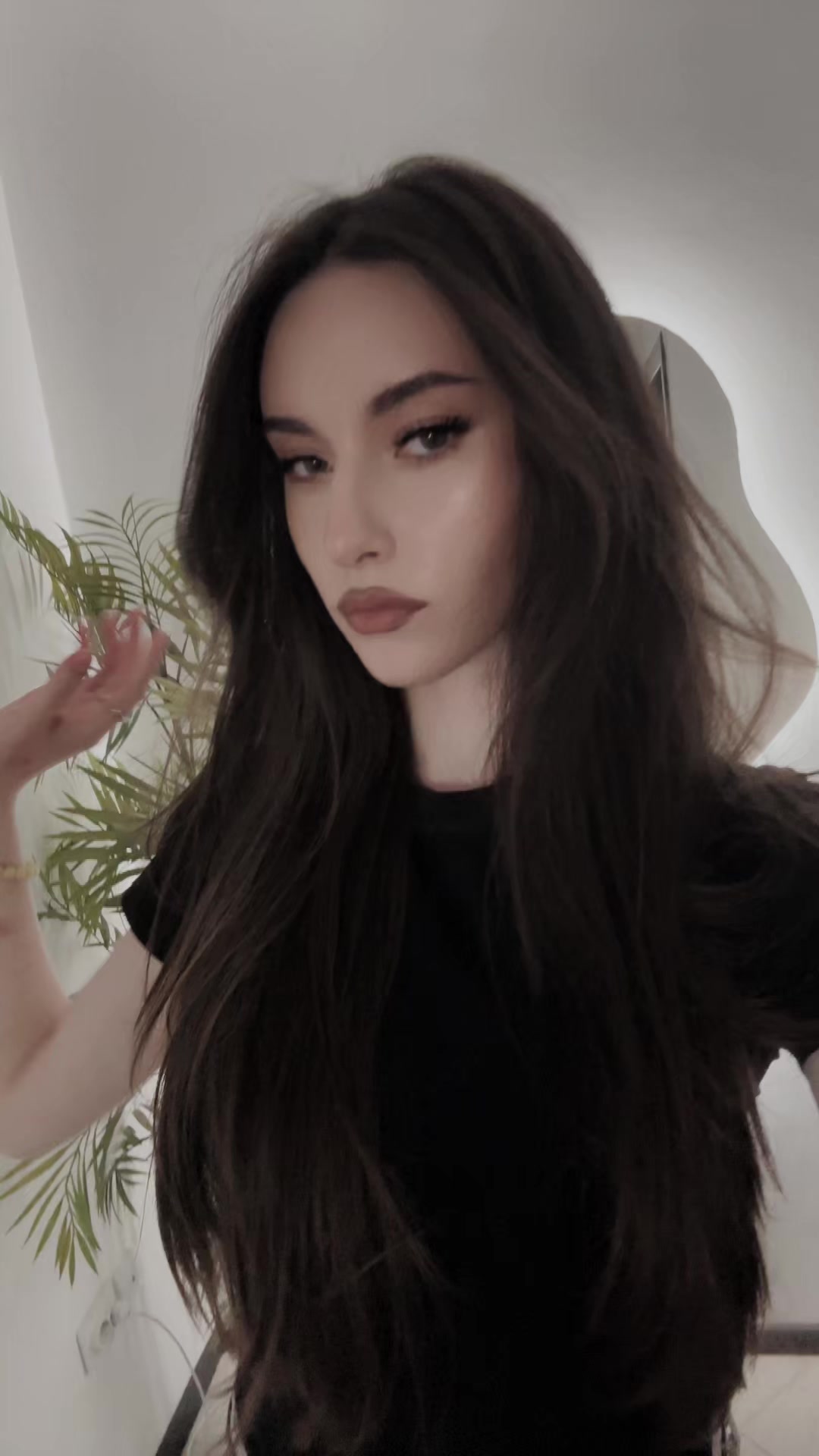 @Neonila🛸