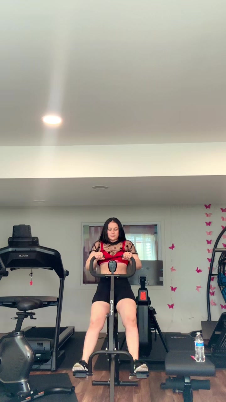 @Aahanaa🔱