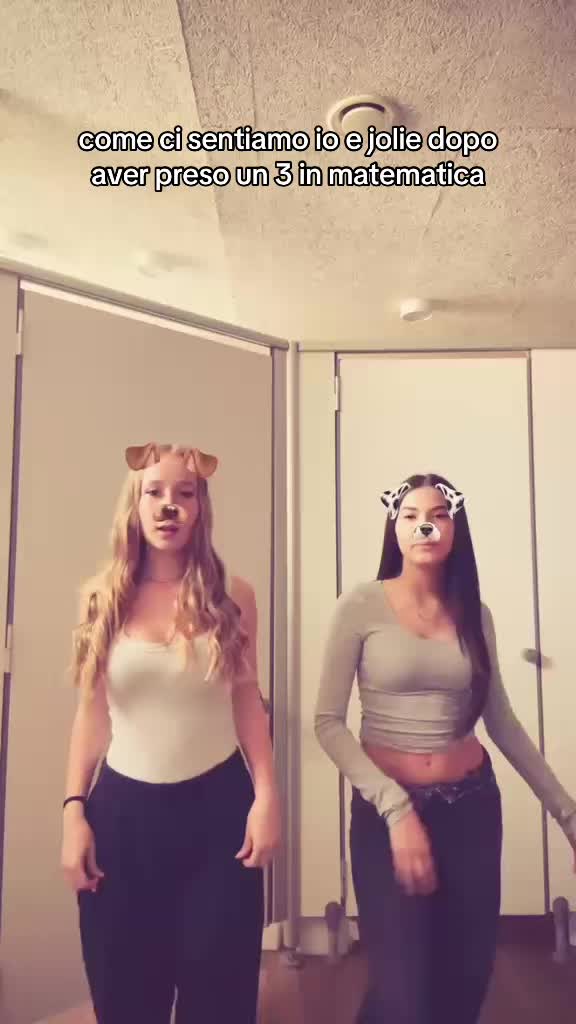 @nicole👻💕
